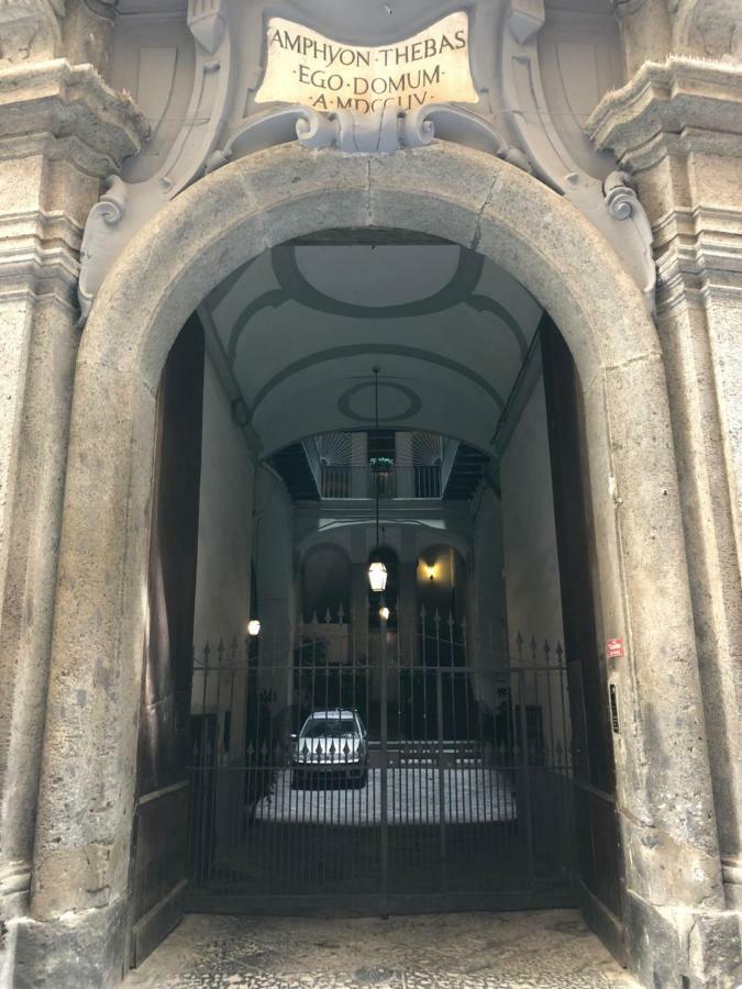 Palazzo Majorana Couette-café